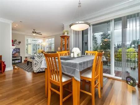 Pristine 2BR+den, 2 full bathrooms unit in Garrison Crossing, Chilliwack. Available July 1, 2025 | 45595 Tamihi Way, Chilliwa
