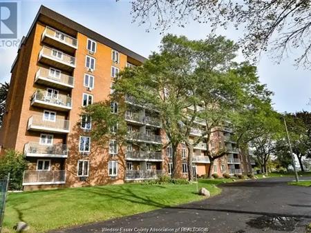 6620 THORNBERRY Unit# 205 | 6620 THORNBERRY Unit# 205, Windsor