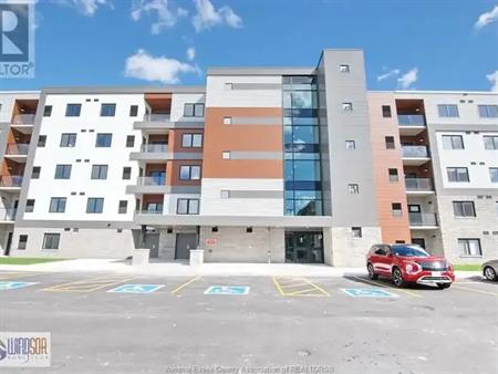 2550 Sandwich West PARKWAY Unit# 218 | 2550 Sandwich West PARKWAY Unit# 218, LaSalle