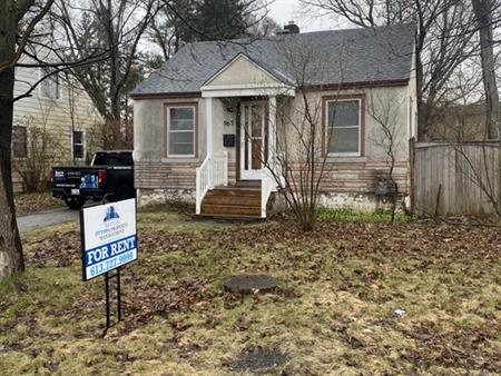 967 Merivale Road, 2 Bedroom Heritage Home! | 967 Merivale Road, Ottawa