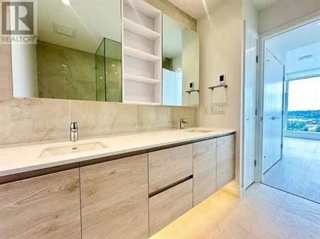 660 QUAYSIDE DRIVE | 660 QUAYSIDE DRIVE, New Westminster