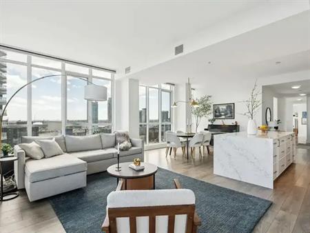 Fully Furnished 2 Bed + Den with 3 Bath Corner Penthouse Suite | 550 Riverfront Avenue Southeast, Calgary