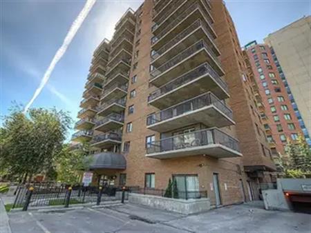 Updated 2 Bedroom, 2 Bathroom Condo with 1 Underground Parking Stall | 203 - 225 25 Ave SW, Calgary