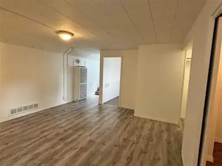 Best Value 1 Bed / 1 Bath Basement Suite in SW Calgary – All Utilities Included! | 1630 41 Street Southwest, Calgary