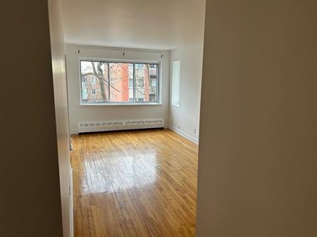 Grand 3 1/2 Cote des Neiges