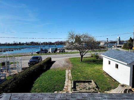 Maison abordable à louer – 3 chambres face à l’eau à Valleyfield