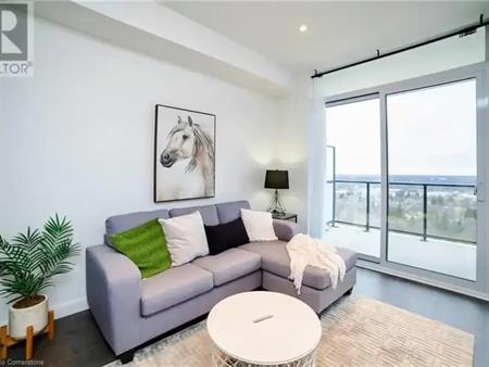 741 KING Street W Unit# 1801 | 741 KING Street W Unit# 1801, Kitchener