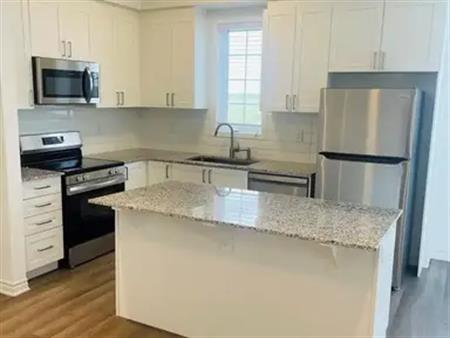 1853 THAMES CIRCLE | 1853 THAMES CIRCLE, Milton