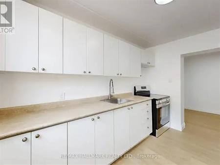 2 - 2424 NEW STREET | 2 - 2424 NEW STREET, Burlington