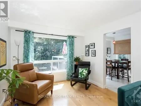 158 MCCURDY DRIVE | 158 MCCURDY DRIVE, Ottawa