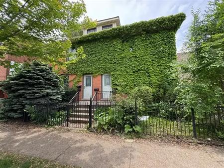 17 Court Street - Upper | 17 Court Street - Upper, St. Catharines