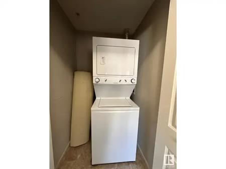 #322 5515 7 AV SW SW | #322 5515 7 AV SW SW, Edmonton