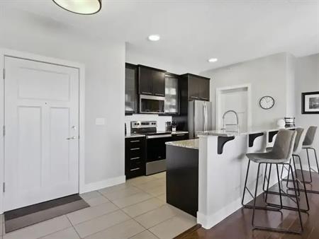 Premium 2 Bed, 2 Bath Condo with City Views in Marda Loop | 512 - 3410 20 St SW, Calgary
