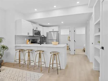4204 106 Avenue Northwest  Gold Bar, Edmonton, AB | 4204 106 Avenue Northwest, Edmonton