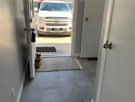 Cozy 3 bedroom townhouse close to lots of amenities | Edmonton