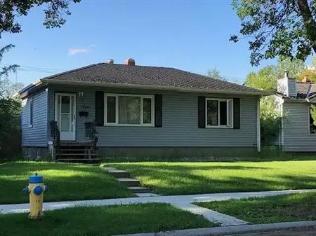 FULL 3 BEDROOM HOUSE, 2 Car Garage in North Glenora | 13864 110A Avenue Northwest, Edmonton
