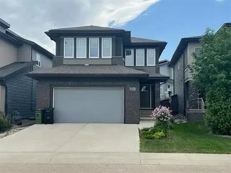 Beautiful & Luxurious Family Home in Windermere | Edmonton