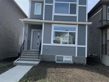 ONLY HALF DAMAGE DEPOSIT NEED | 144 Belvedere Green Southeast, Calgary