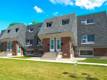 88 SouthPark Drive | 88 Southpark Drive, Winnipeg