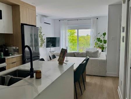 ☀️ Disponible dès le 1er juillet 2025 – Superbe condo à louer