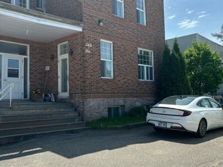 348 Rue De La Madone (Mont-Laurier) Beau Studio