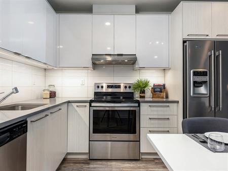 1 Bedroom | 1 Bathroom - 8035 Saint-Laurent Boulevard, Brossard