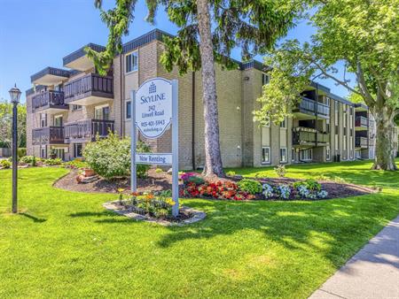 Lakeside Gardens Apartments