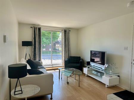 Au centre de Repentigny 2 unités appartements 41/2 à Louer au 1 étage ou 3e etage bail débutant entre juin et septembre