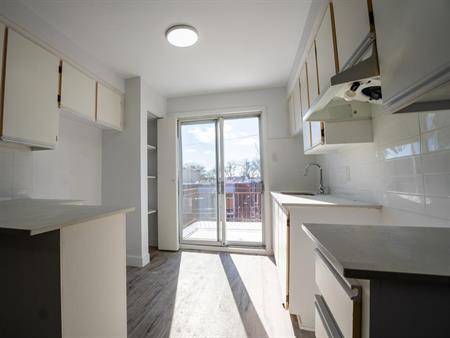 4 Bed, 1 Bath - 7746 Avenue Des Érables, Montréal
