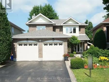 26 STRATHBURY STREET | 26 STRATHBURY STREET, Ottawa