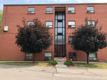 Clean 2 bedroom apartment in downtown Burlington | 437 Martha Street, Burlington