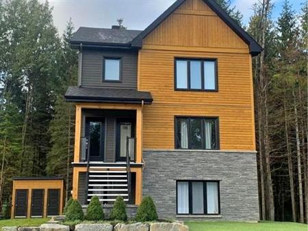 Magnifique 5 1/2 à louer au Mont-Tremblant (Voir la Promo)