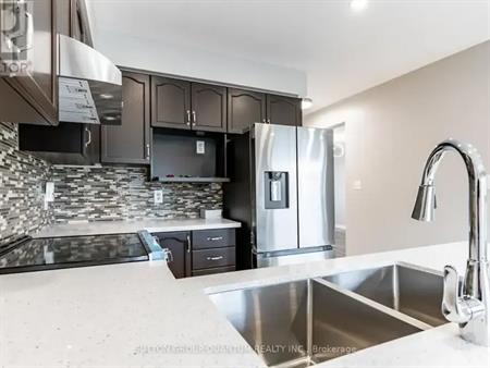 UPPER - 48 WHITE SANDS COURT | UPPER - 48 WHITE SANDS COURT, Kitchener