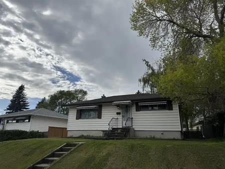 Cozy 2 bedroom basement legal suite | Calgary