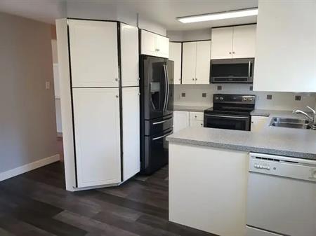 RENOVATED HOME, 3 BEDROOMS 1 BATH, MAIN FLOOR, APPROX 1200 SQ FT | Calgary
