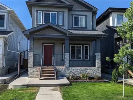 Brand New Beautiful 3 Bed Home with Deck, Fenced Yard, and Garage. | Edmonton