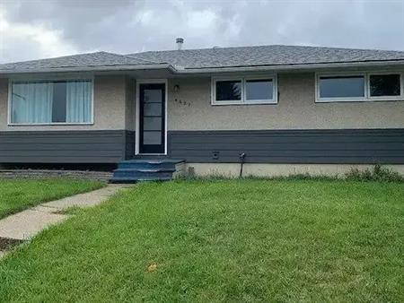 3Bedroom, 1 Bathroom Newly Renovated Basement Suite | Calgary