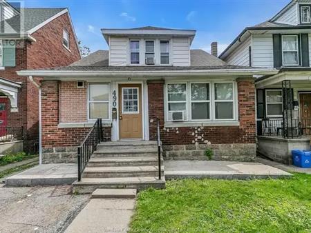 490 Campbell AVENUE Unit# Main unit | 490 Campbell AVENUE Unit# Main unit, Windsor