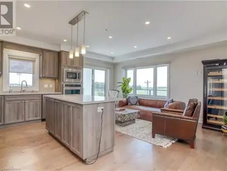 245 GREY SILO Road Unit# 403 | 245 GREY SILO Road Unit# 403, Waterloo