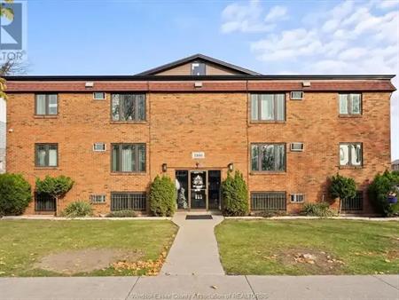 1160 HOWARD Unit# 101 | 1160 HOWARD Unit# 101, Windsor