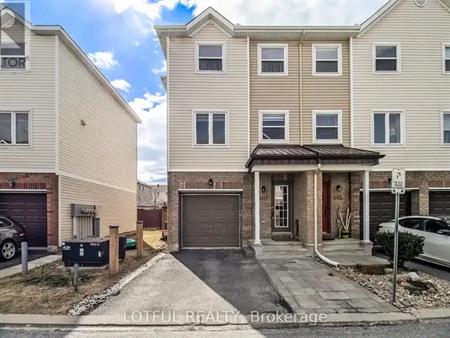 407 SADAR PRIVATE | 407 SADAR PRIVATE, Ottawa