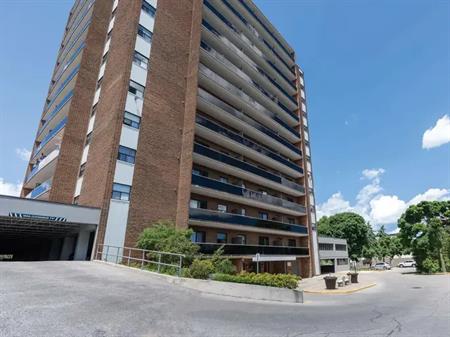 Centennial Park Place Apartments | 131 Maxwell Street, Sarnia