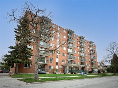 Riverview Towers Apartments