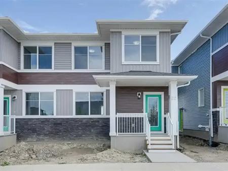 22 Belvedere Common Southeast, Calgary, AB | 22 Belvedere Common Southeast, Calgary