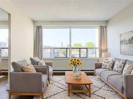 Trafalgar Square | 27/33 Cardigan Street, Guelph