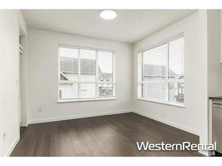 226 15738 85 AVENUE | 226 15738 85 AVENUE, Surrey