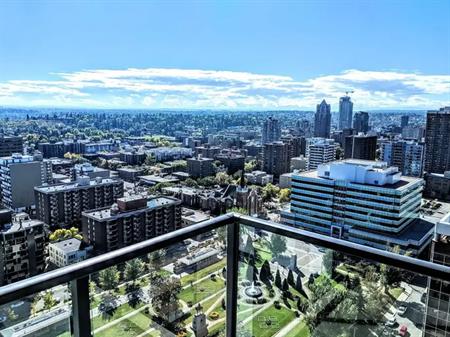Exclusive Sunny 2BdRm + Den + Parking Condo at ParkPoint | 2108 - 310 12th Ave SW, Calgary
