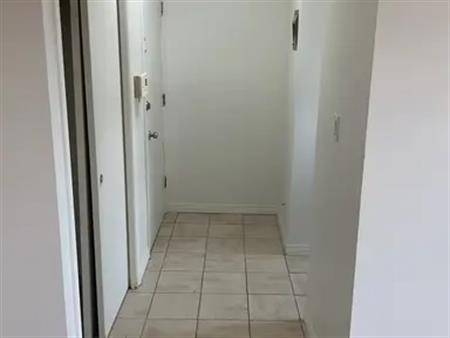 (PN1214) 1 Bedroom Updated | 6103 98 Ave Nw, Edmonton