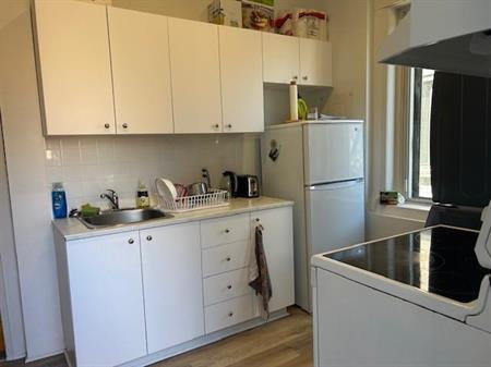 N.D.G. 4½ situé près de tous les services