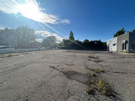 Terrain Résidentiel Montréal (Montréal-Nord) À Vendre